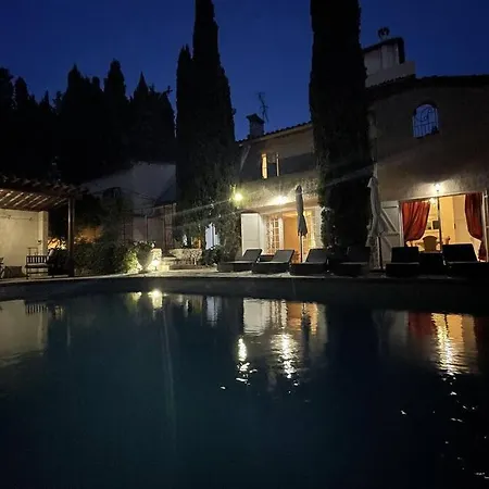 וילה Le Clos De La Tour Piscine Chauffee